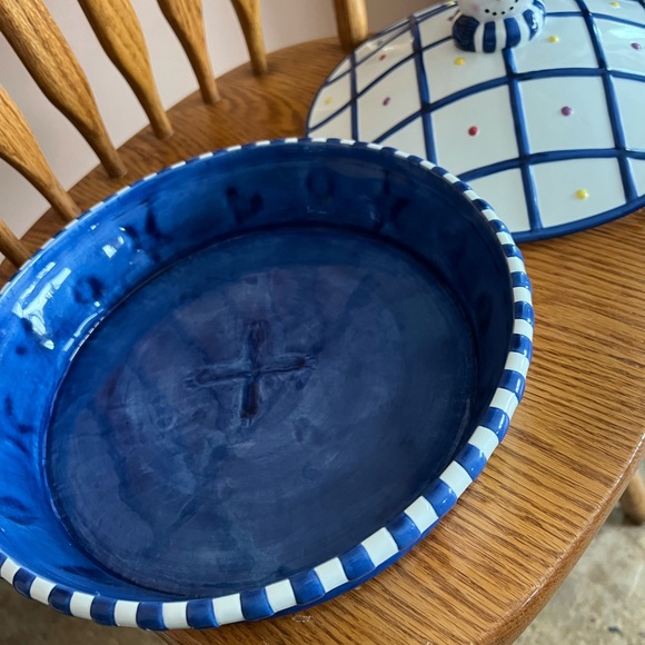 CERAMIC LIDDED SERVING BOWL -1999 TAMMANY DEVINE DEMDACO BUTTONS & SNOW-EXC COND - Picture 3 of 6